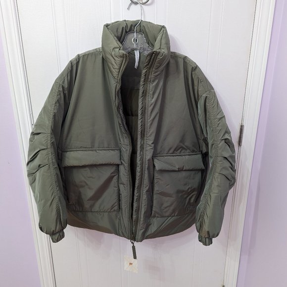 NWT Fabletics All Weather Jacket Size Small - Picture 2 of 10